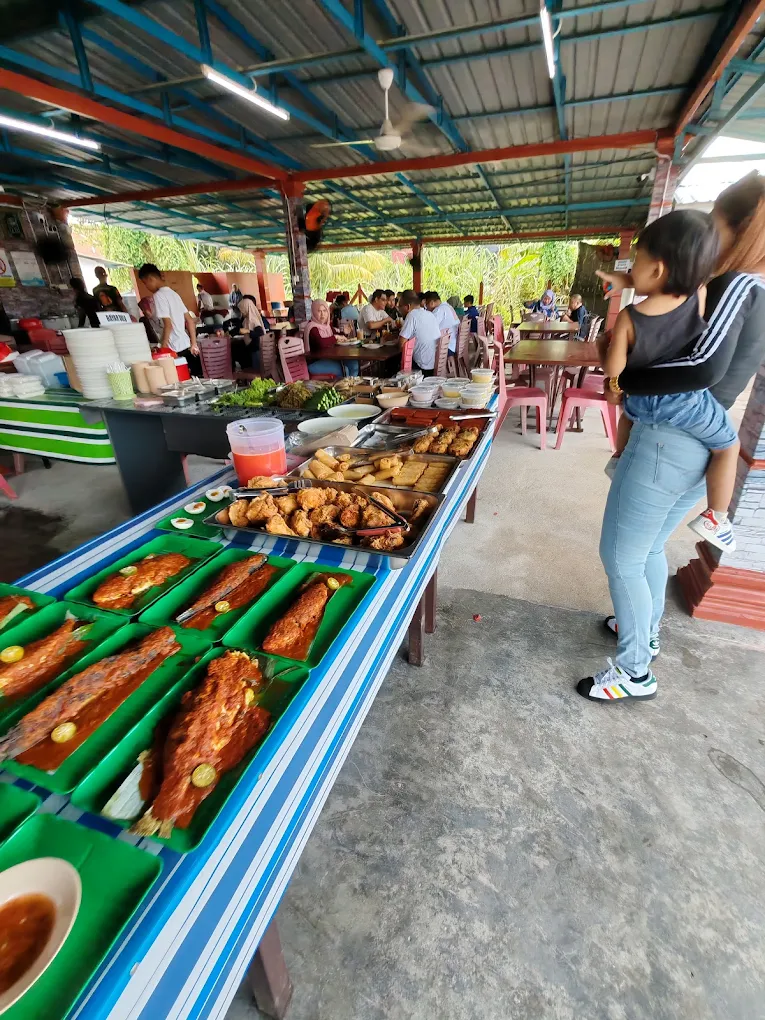 Selera Kampung & Ikan Bakar Bukit Rambai